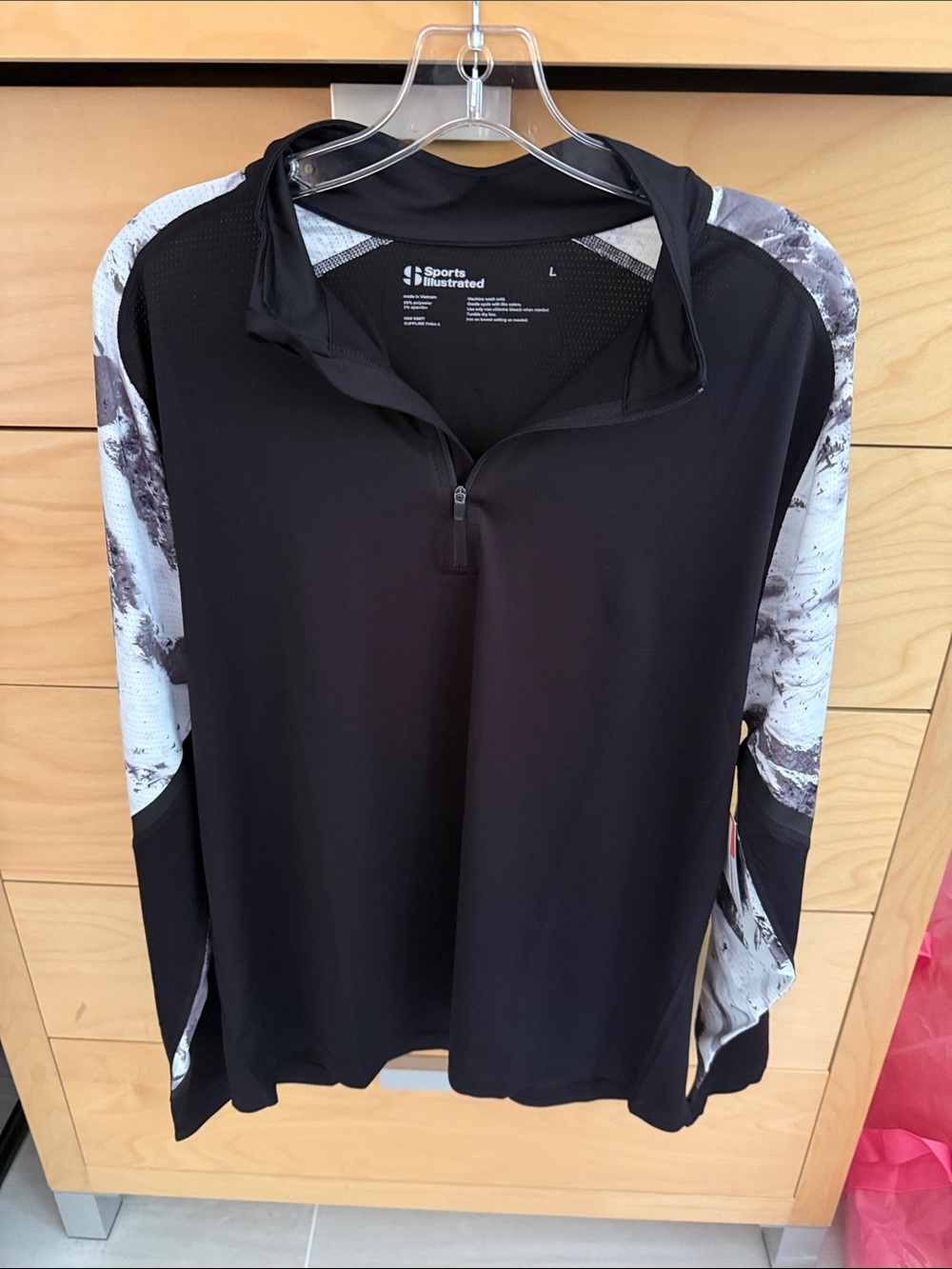 Sports illustrated quarter zip NWT